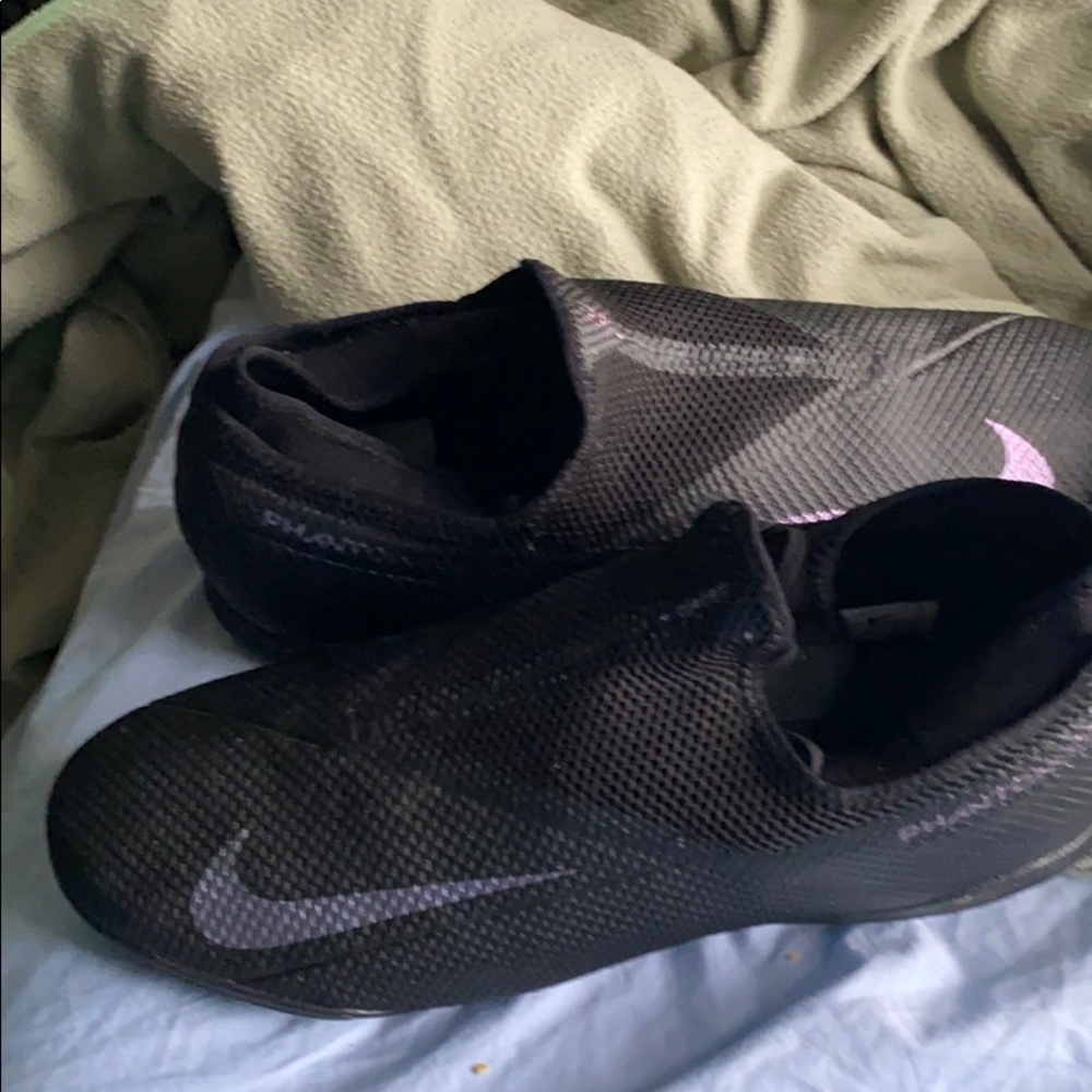 Nike phantom indoor turf shoe